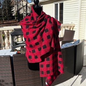 WDW pashmina cape poncho wrap 68”x28” hidden Mickey Original park merch